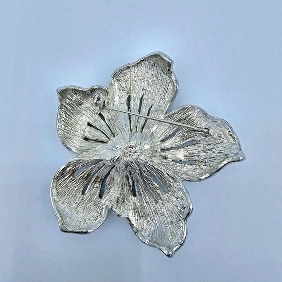 Vintage Flower Brooch Hibiscus Floral Blue Rhinestone Silver Tone MISSING STONES - Picture 7 of 9